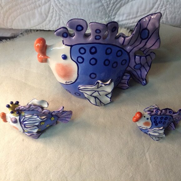 VTG 2002 3 pc Signed Diane, Stoneware Kissing Fish Set; Beach Vibes, Kitschy - Picture 2 of 5